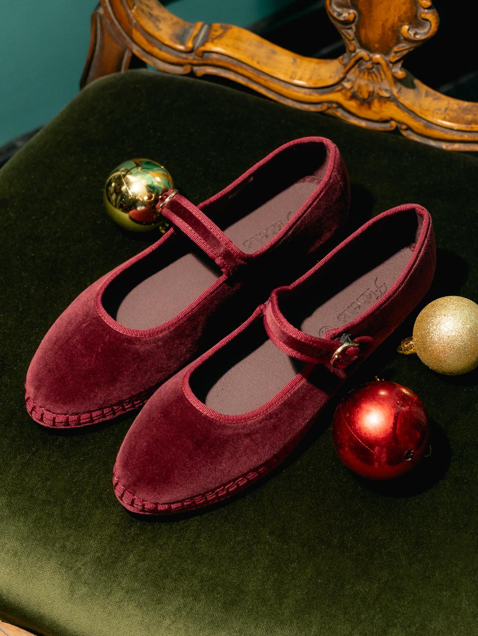 red shoe